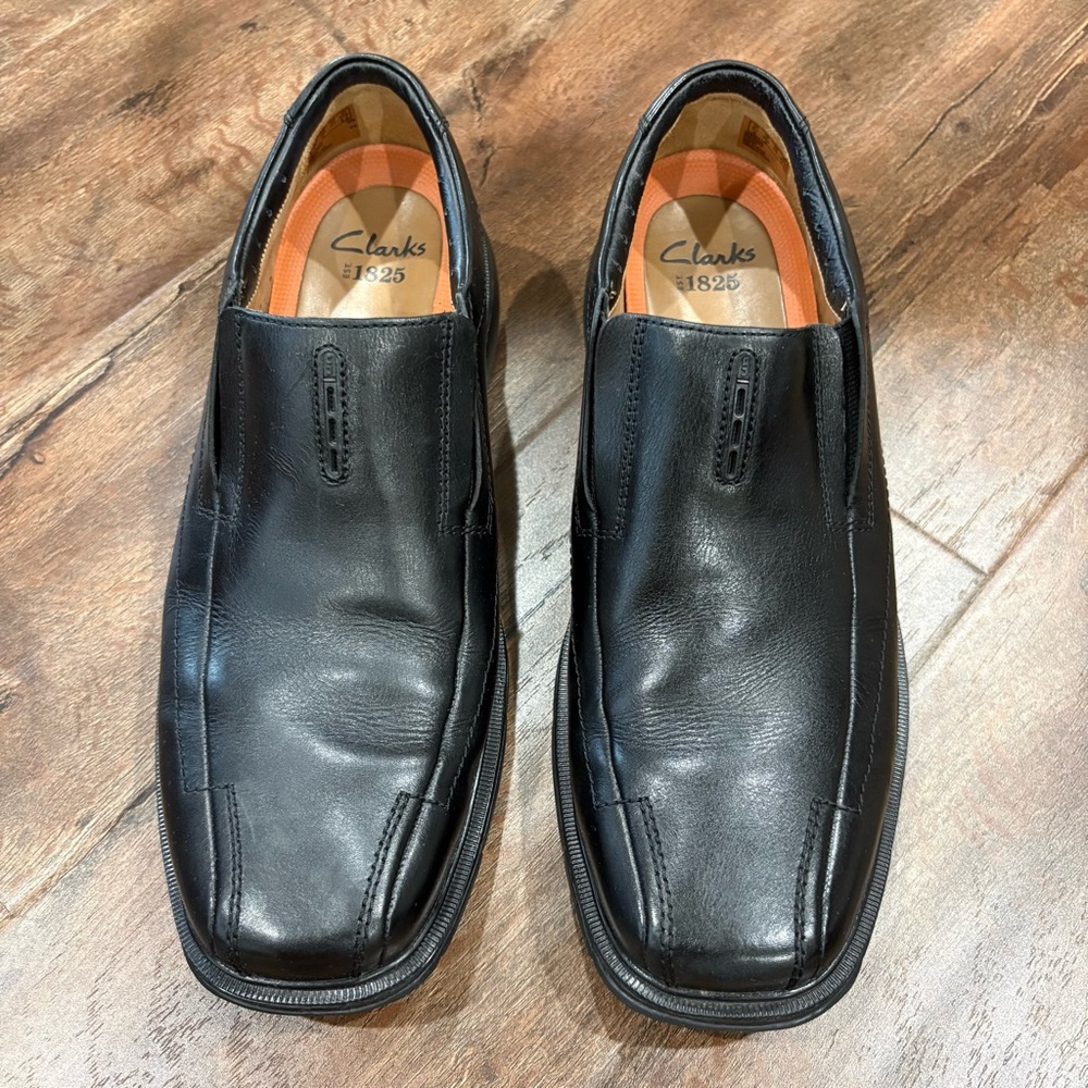 Clarks Men’s Black Leather Slip-On Dress Loafers